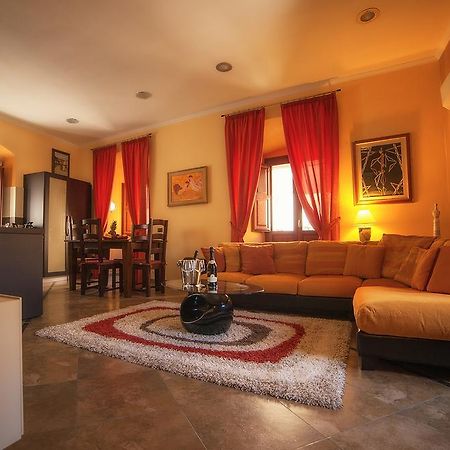 Luxury Home Bosa Apartment Екстериор снимка
