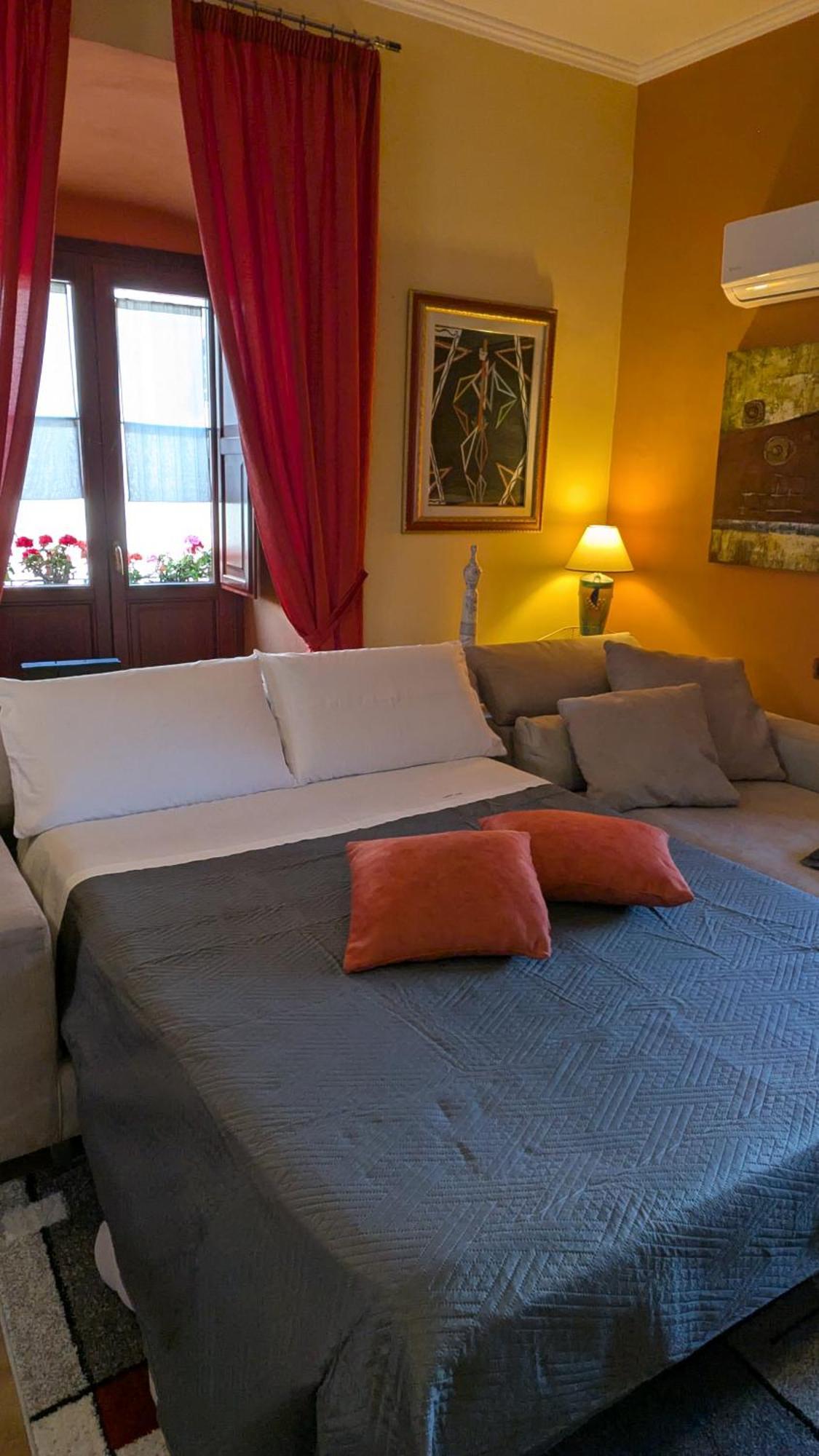 Luxury Home Bosa Apartment Екстериор снимка